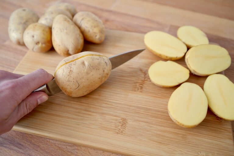 Kartoffeln halbieren